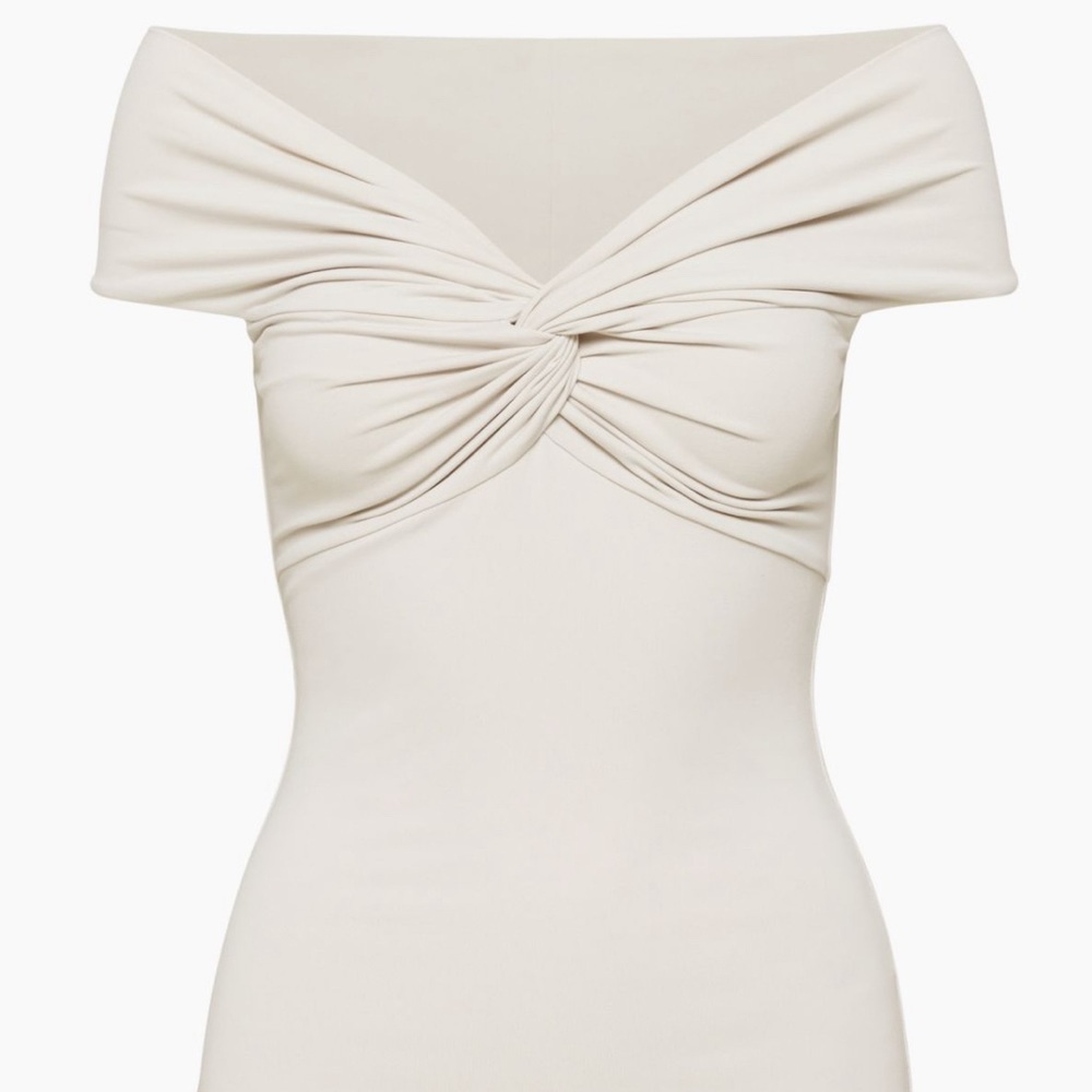 Aritzia babaton contour twist off shoulder top